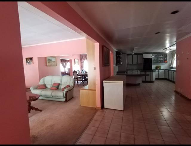 3 BEDROOM HOUSE FOR SALE IN THREE RIVERS PROPER